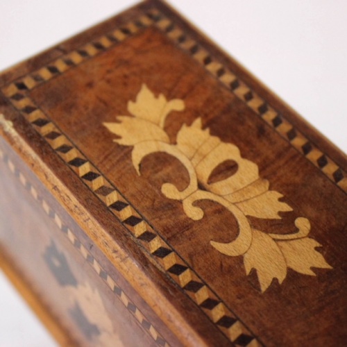 英国ヴィンテージの嵌め木細工の木製ボックス